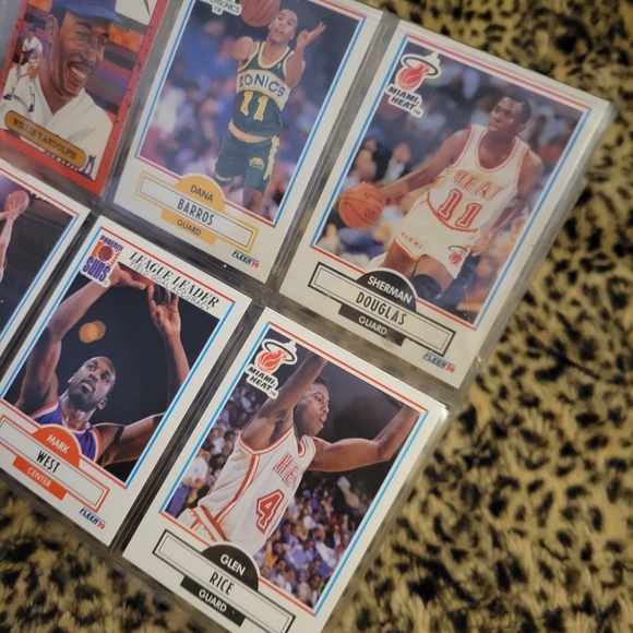 Basketball collectors cards from 90s - Picture 2 of 5